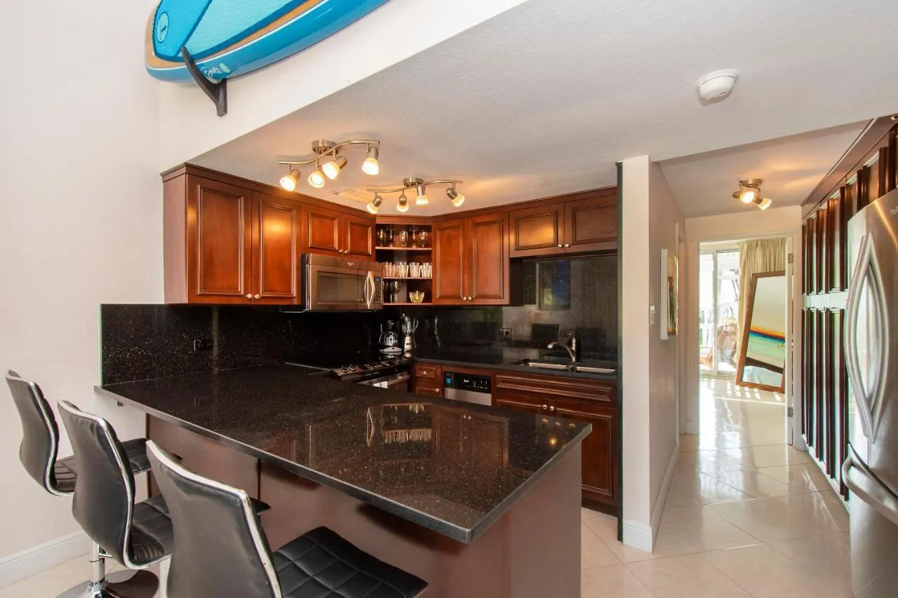 Apartment Beach Living At Island Pine Villas Blaw George Town