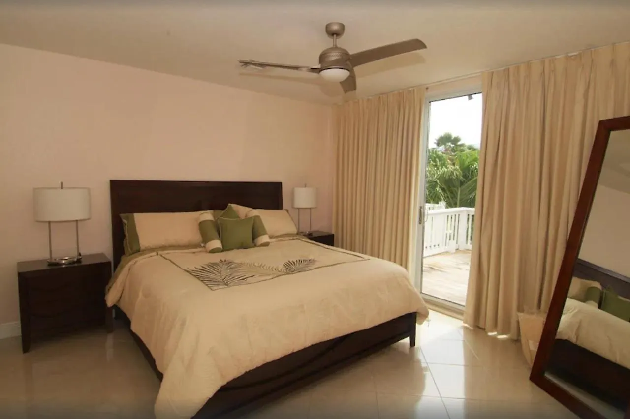 Beach Living At Island Pine Villas Blaw George Town Apartment