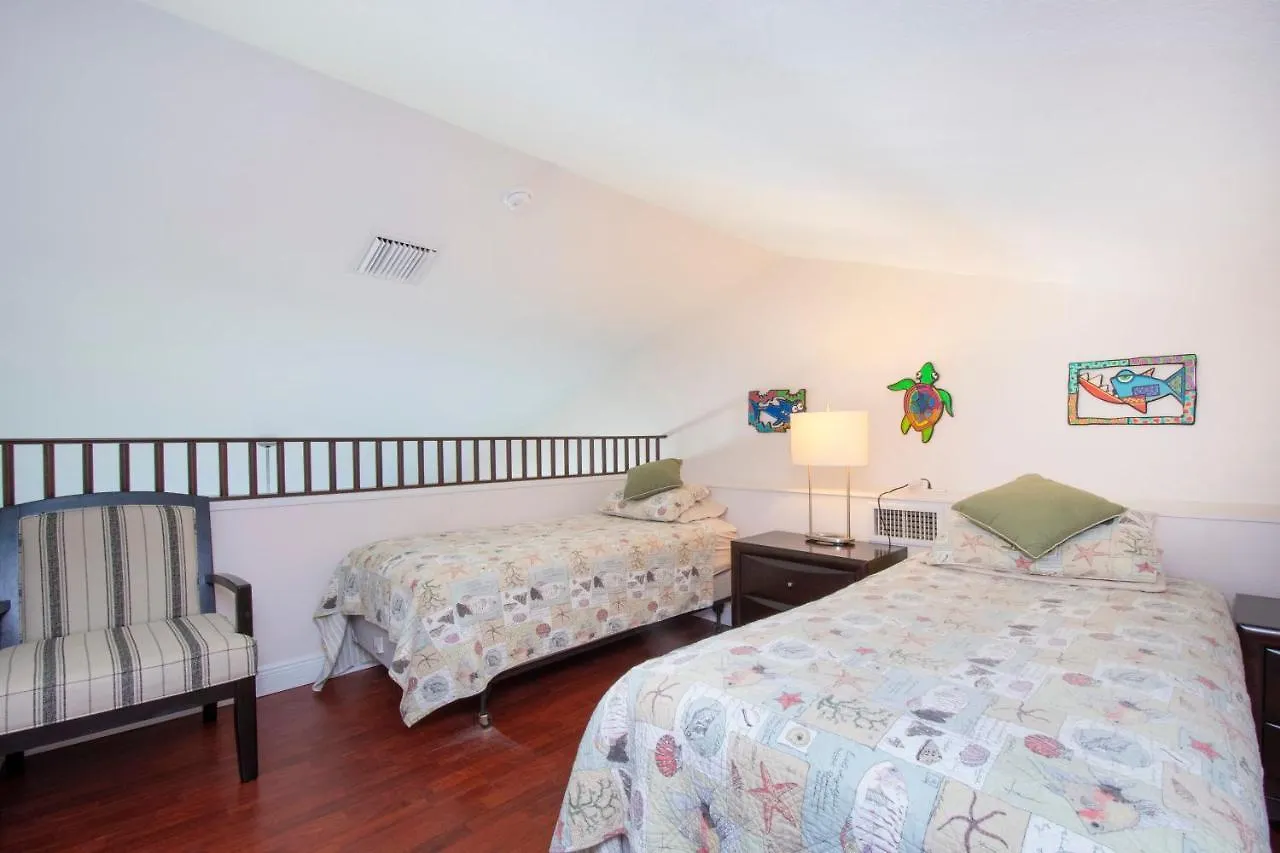 Beach Living At Island Pine Villas Blaw George Town 0*,  Cayman Islands