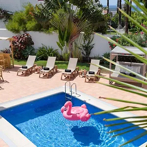 https://villa-atlantida.in-canary-islands.com